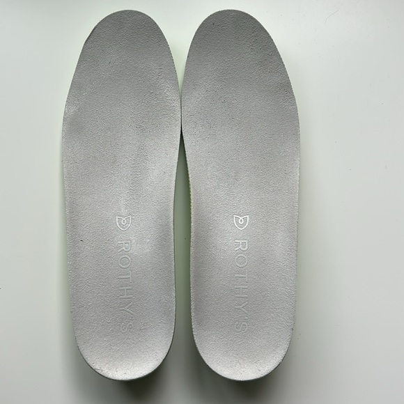 Rothys Limited Edition Gold Metallic Lace up Sneakers - Size 7 - Picture 11 of 13